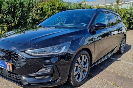 Ford Focus 13.200 km 24.980 &euro; Düsseldorf 40589