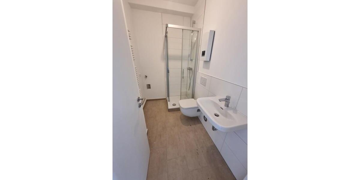 Etagenwohnung Düsseldorf Stadtmitte - 2 Zimmer, 72 m&sup2;, 879&euro; | Angebot:25905023