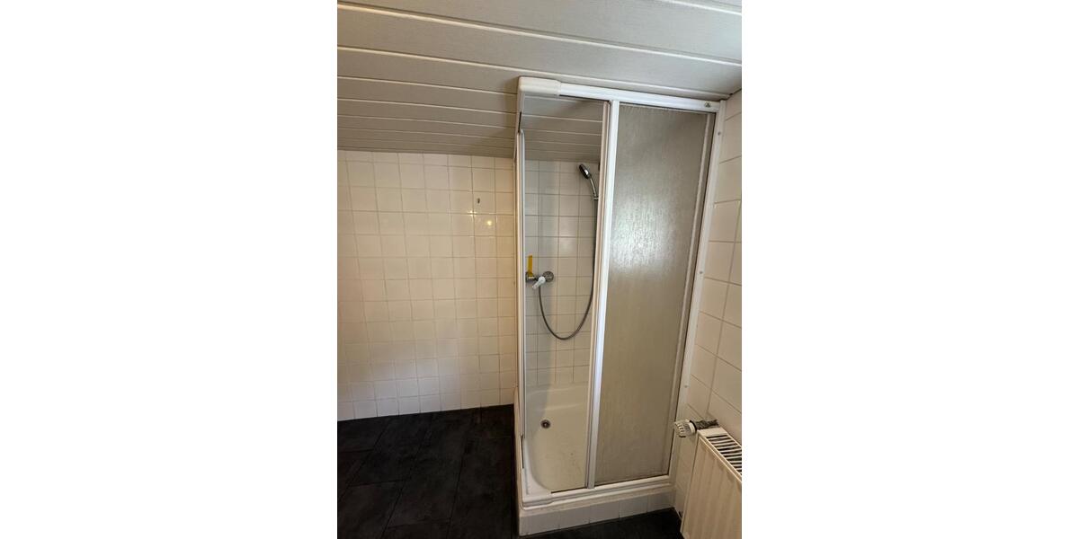 Etagenwohnung Düsseldorf Niederkassel - 4 Zimmer, 106 m&sup2;, 950&euro; | Angebot:26608721
