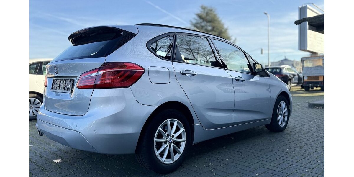 BMW 218 Active Tourer Automatik / PANO / LED / 1.Hd 65.000 km 16.280 &euro; Mönchengladbach 41066