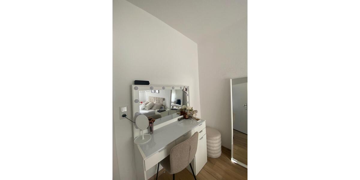 Etagenwohnung Duisburg Rheinhausen - 2 Zimmer, 50 m&sup2;, 950&euro; | Angebot:25567771