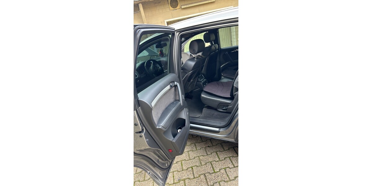 Audi Q 7 240.000 km 14.500 &euro; Duisburg 47051