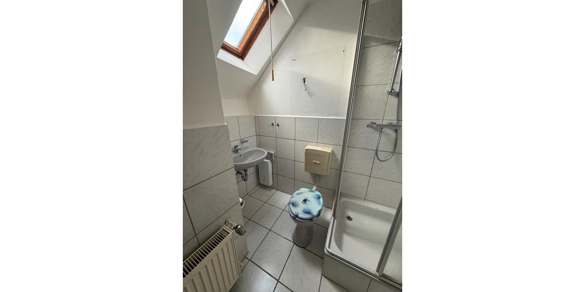 Dachgeschoßwohnung Heiligenhaus - 2 Zimmer, 50 m&sup2;, 450&euro; | Angebot:25882194