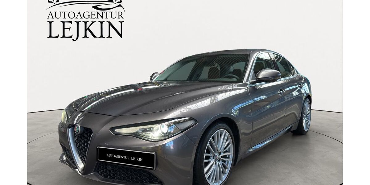 Alfa Romeo Giulia 250.120 km 10.990 &euro; Krefeld 47803