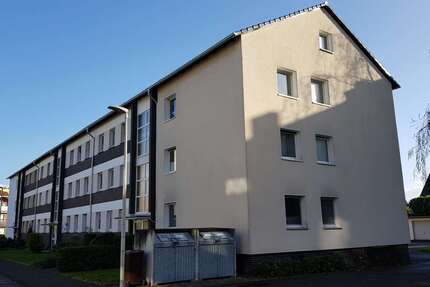 Wohnung Dormagen - 4 Zimmer, 82 m&sup2;, 900&euro; | Angebot:25926748