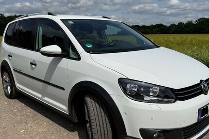 VW Touran 156.000 km 10.600 &euro; Erkelenz 41812