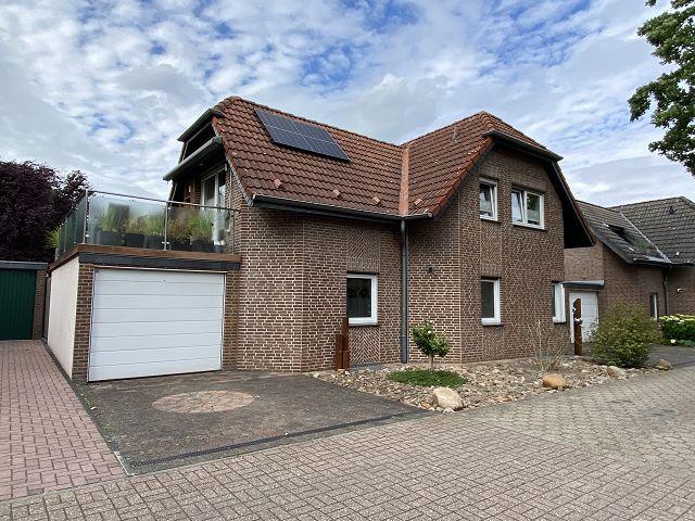 Dachgeschoßwohnung Moers Rheinkamp - 3 Zimmer, 89 m&sup2;, 288.000&euro; | Angebot:27068455