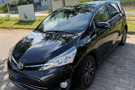 Toyota Verso 111.000 km 9.990 &euro; Neuss 41468