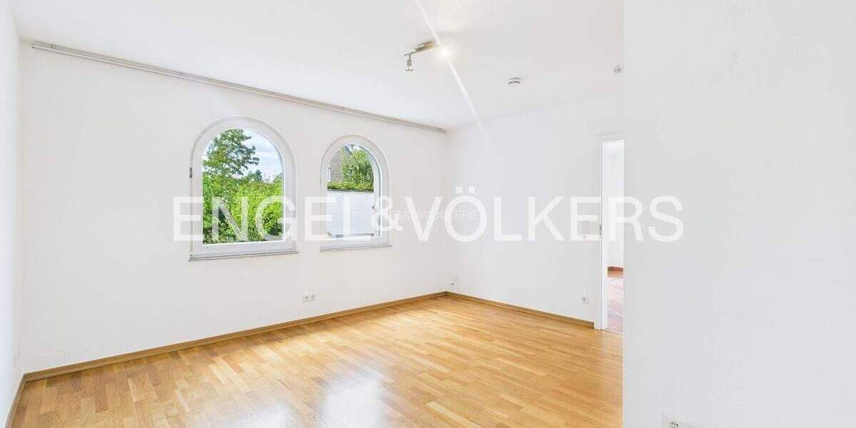 Etagenwohnung Krefeld Inrath/Kliedbruch - 3 Zimmer, 122 m&sup2;, 455.000&euro; | Angebot:25709632