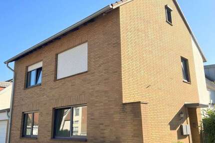 Haus Neuss Allerheiligen - 7 Zimmer, 155 m&sup2;, 449.000&euro; | Angebot:27347462