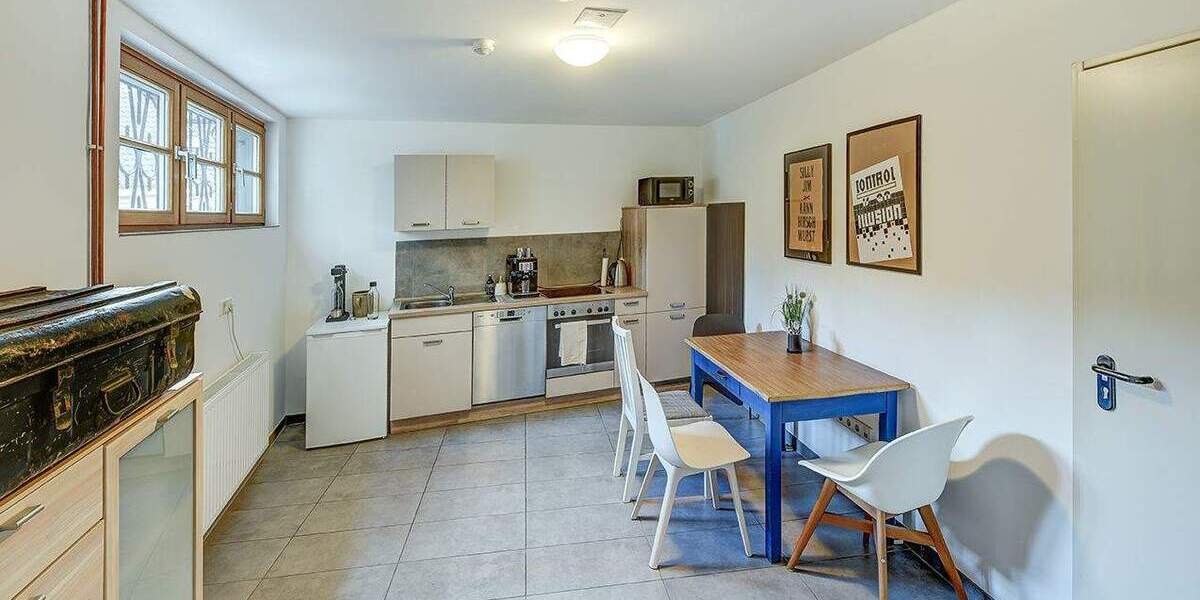 Mehrfamilienhaus, Wohnhaus Mettmann - 9 Zimmer, 307 m&sup2;, 3.700&euro; | Angebot:25733775