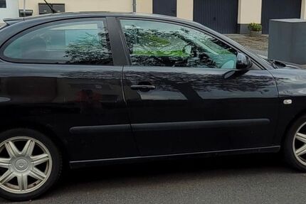 Seat Ibiza 219.999 km 1.698 &euro; DÜSSELDORF 40597