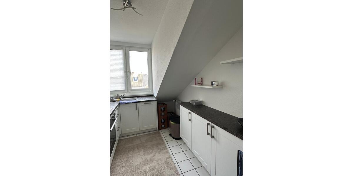 Dachgeschoßwohnung Hilden - 2.5 Zimmer, 65 m&sup2;, 585&euro; | Angebot:26015245