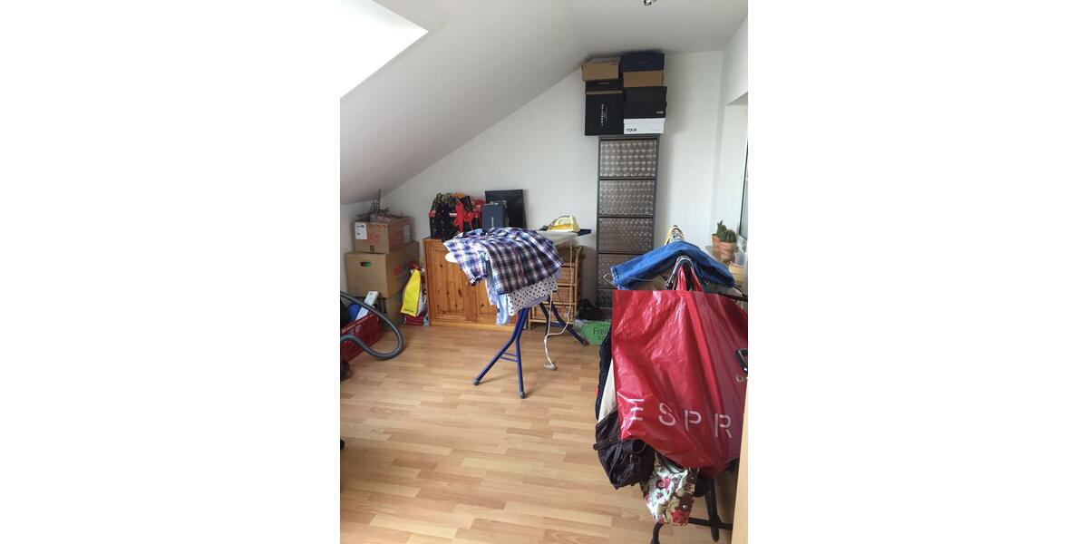 Dachgeschoßwohnung Wegberg - 3 Zimmer, 80 m&sup2;, 580&euro; | Angebot:25990055