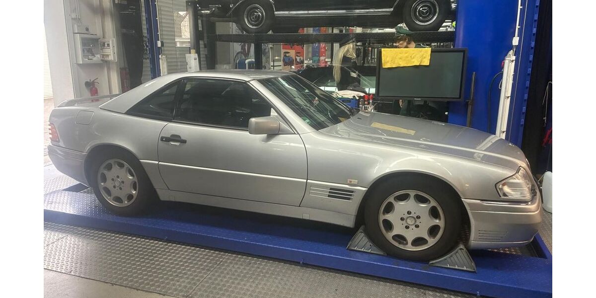 Mercedes-Benz SL 500 67.326 km 22.222 &euro; Mettmann 40822