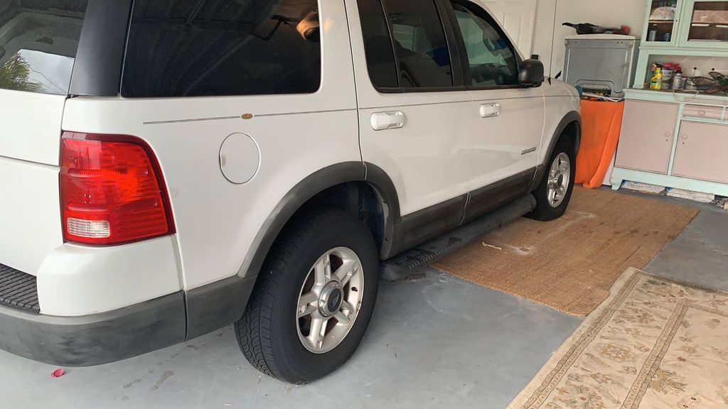 Ford Explorer 295.000 km 5.900 &euro; Mönchengladbach 41189