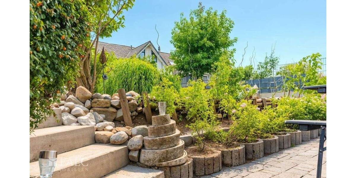 Mehrfamilienhaus, Wohnhaus Wegberg - 8 Zimmer, 267 m&sup2;, 749.500&euro; | Angebot:25735398