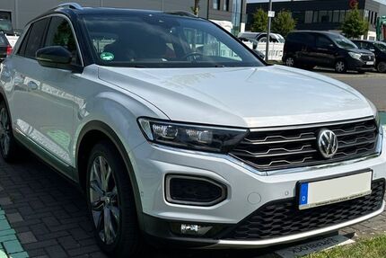 VW T-Roc 118.000 km 18.900 &euro; Düsseldorf 40211