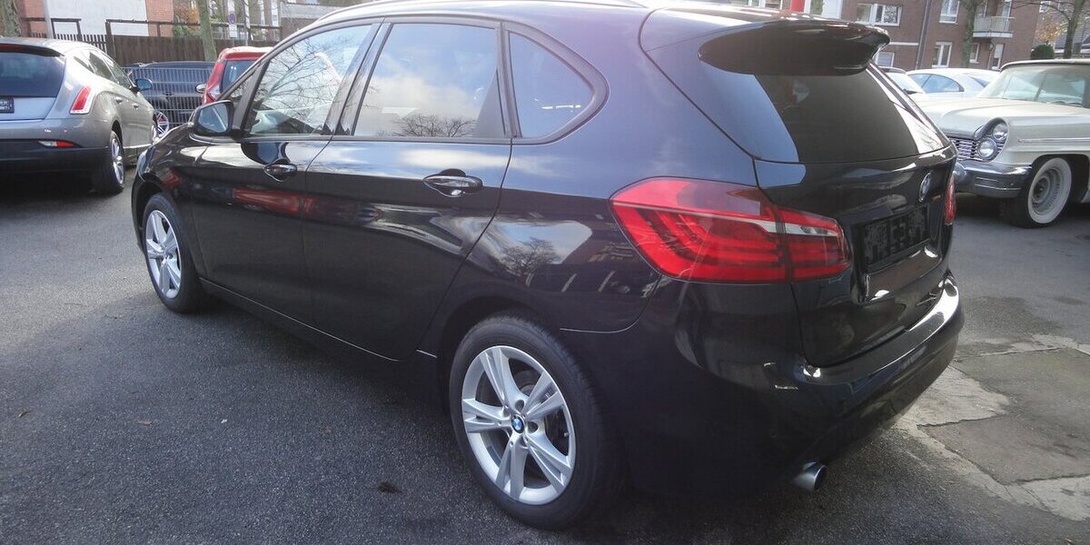 BMW 218 Active Tourer Autom Navi LED Klimatr.PDC SHZ 112.000 km 11.999 &euro; Neuss 41462