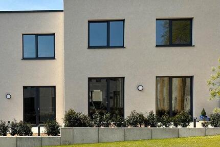 Haus Mönchengladbach - 4 Zimmer, 101 m&sup2;, 1.550&euro; | Angebot:26145857