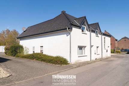 Haus Wegberg-Holtum Holtum - 8 Zimmer, 155 m&sup2;, 245.000&euro; | Angebot:25923290