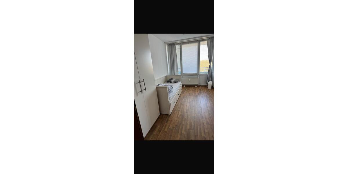 Etagenwohnung Ratingen Tiefenbroich - 3 Zimmer, 90 m&sup2;, 1.582&euro; | Angebot:26647368