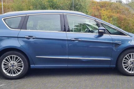 Ford S-Max 113.000 km 18.500 &euro; Ratingen 40878