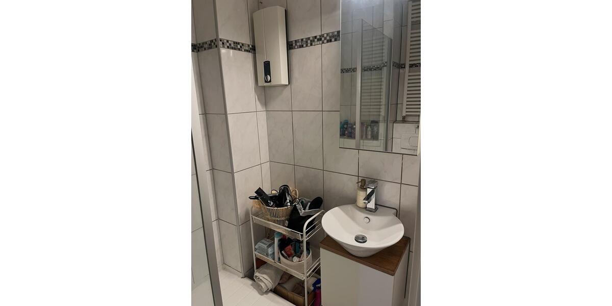 Dachgeschoßwohnung Mönchengladbach Süd - 2 Zimmer, 35 m&sup2;, 510&euro; | Angebot:26485657