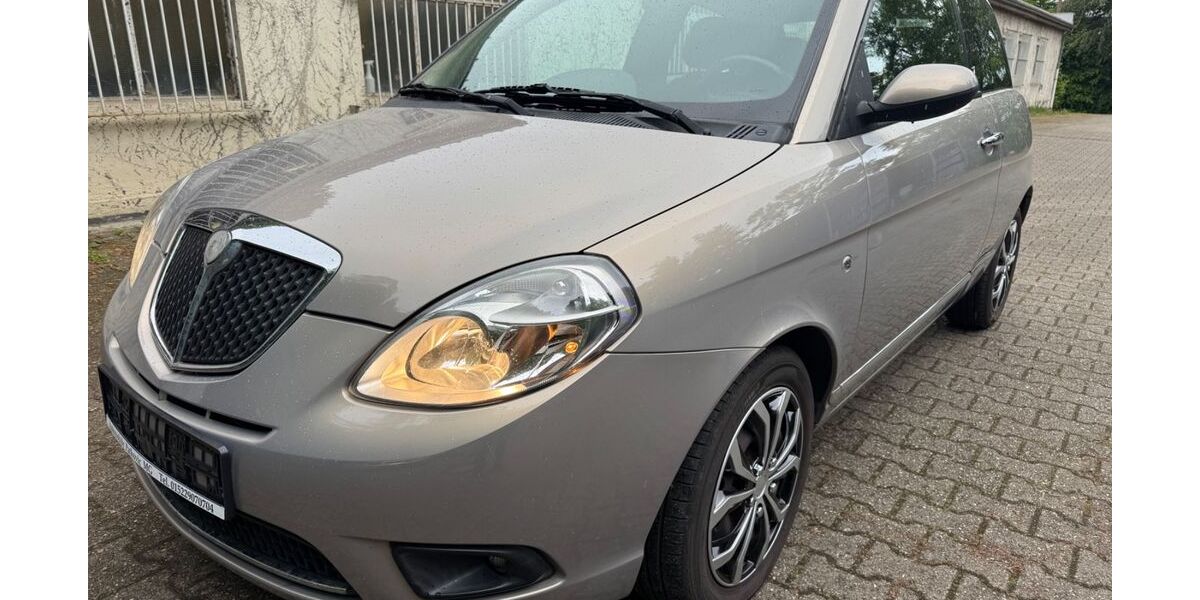 Lancia Ypsilon 109.000 km 1.950 &euro; Mönchengladbach 41069