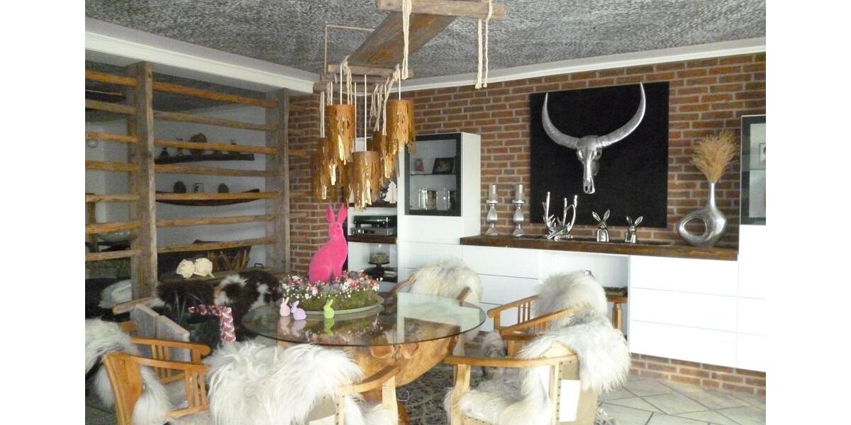 Etagenwohnung Mönchengladbach Ost - 2 Zimmer, 170 m&sup2;, 1.200&euro; | Angebot:24849031