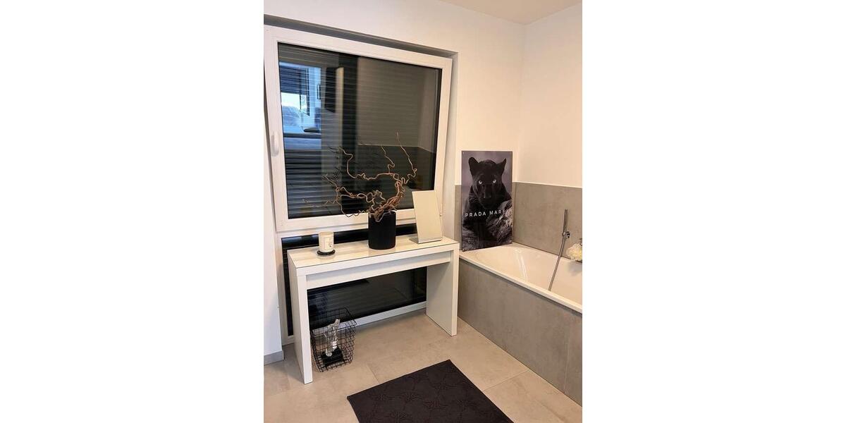 Doppelhaushälfte Mönchengladbach Süd - 4 Zimmer, 130 m&sup2;, 1.950&euro; | Angebot:27615759