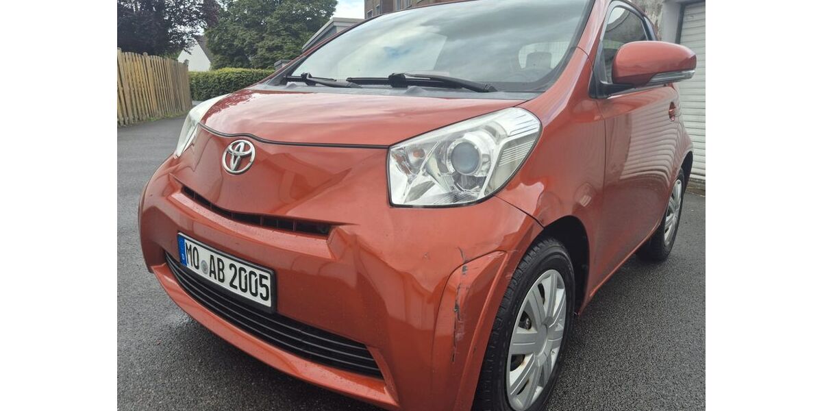 Toyota IQ 113.000 km 2.950 &euro; Kamp lintfort 47475