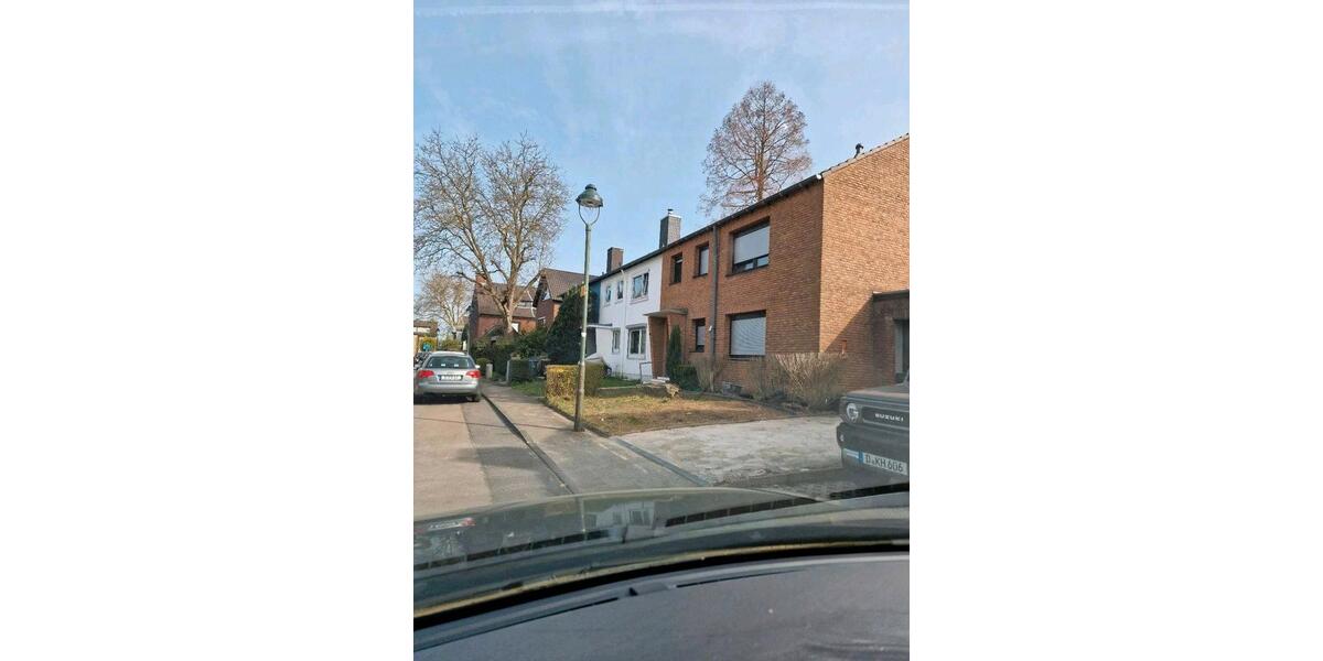 Erdgeschoßwohnung Düsseldorf Stadtbezirk 6 - 4 Zimmer, 110 m&sup2;, 1.600&euro; | Angebot:25972372