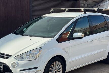Ford S-Max 171.000 km 5.950 &euro; Duisburg 47179