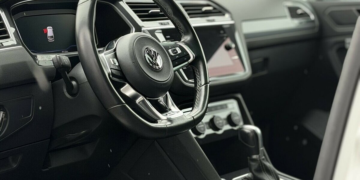 VW Tiguan Allspace R- line/ 4Motion/ 240PS/ PANO 99.000 km 31.900 &euro; Mönchengladbach 41066