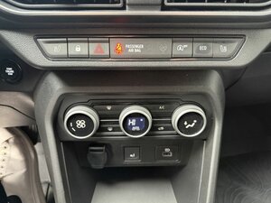 Dacia Sandero III 1.0 TCe ECO-G +Kamera+Panorama+LED+ 10.408 km 15.940 &euro; Meerbusch 40667