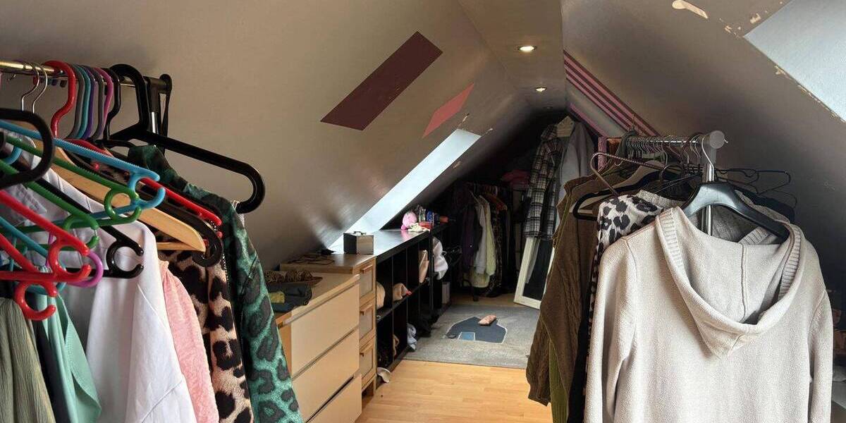 Etagenwohnung Moers Kapellen-Mitte - 3 Zimmer, 110 m&sup2;, 289.000&euro; | Angebot:26092484