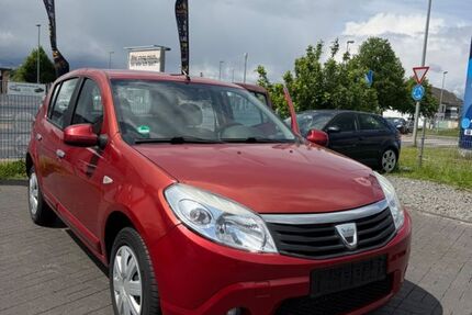 Dacia Sandero 180.000 km 2.150 &euro; Bedburg 50181