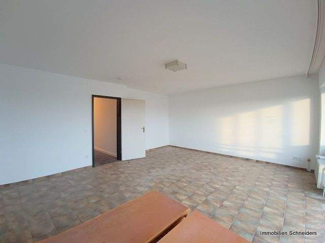 Etagenwohnung Krefeld Cracau - 2 Zimmer, 64 m&sup2;, 580&euro; | Angebot:25817786