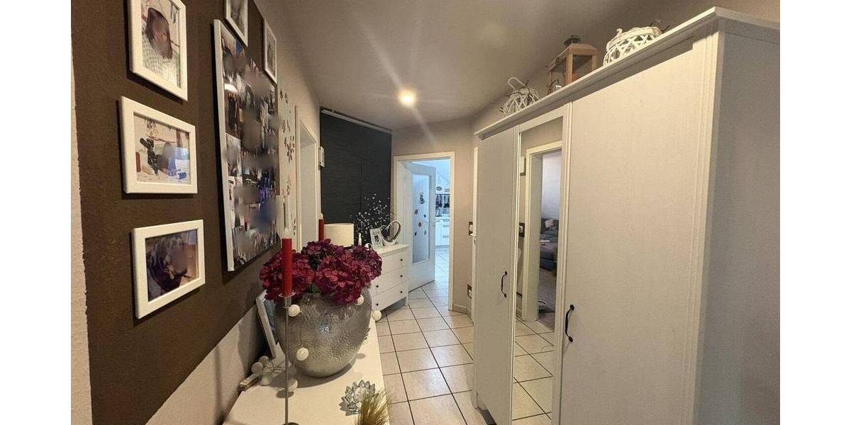 Etagenwohnung Moers Kapellen-Mitte - 3 Zimmer, 110 m&sup2;, 289.000&euro; | Angebot:26092484