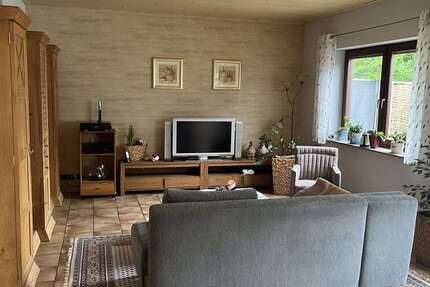 Haus Moers Hochstraß - 7 Zimmer, 199 m&sup2;, 395.000&euro; | Angebot:24521261