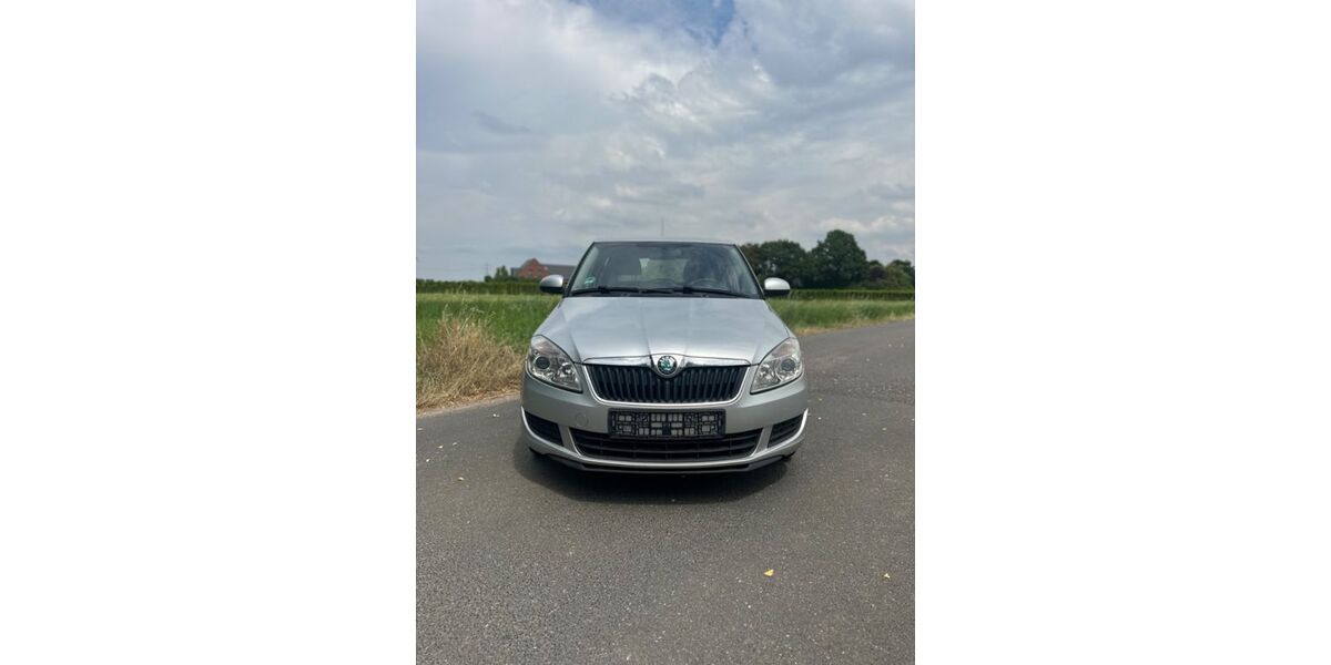 Skoda Fabia 202.600 km 2.100 &euro; Duisburg 47228