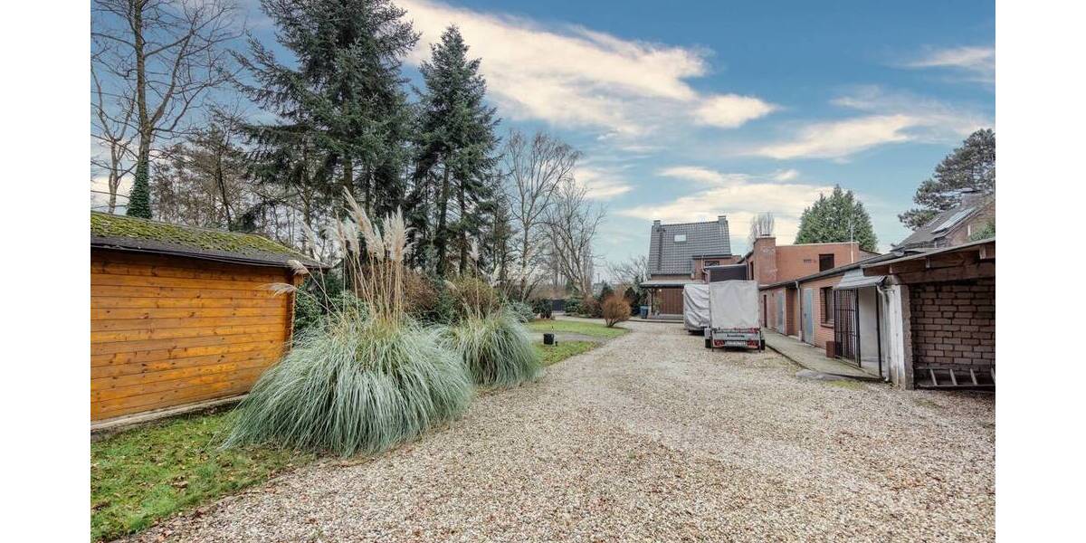 Einfamilienhaus Krefeld / Fischeln Fischeln - 7 Zimmer, 190 m&sup2;, 650.000&euro; | Angebot:25738813