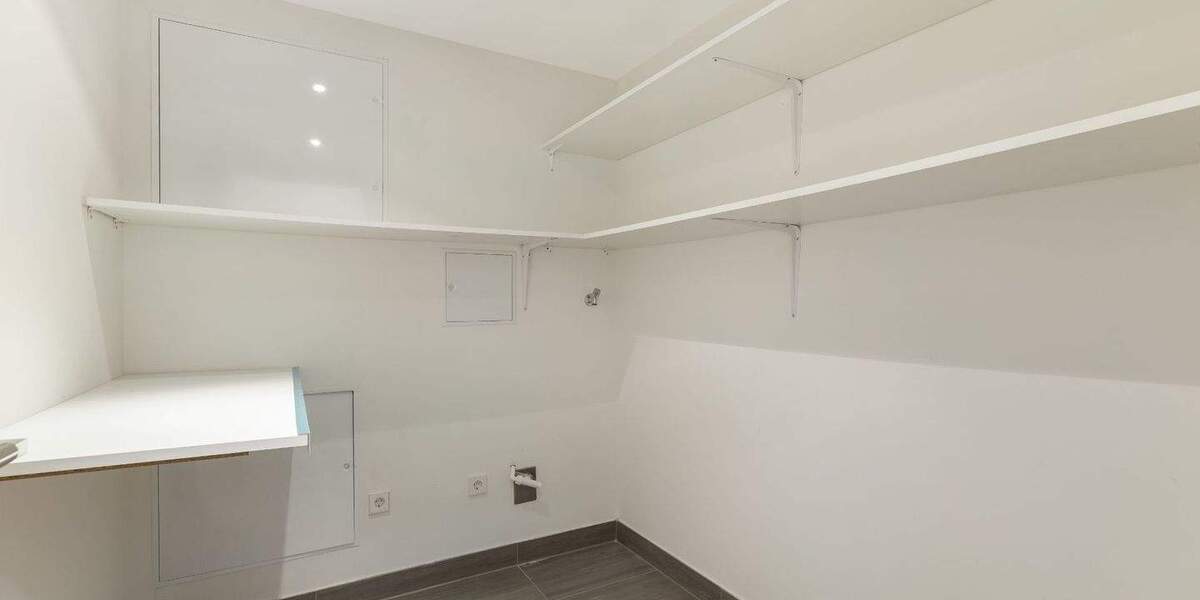 Reihenendhaus Düsseldorf Heerdt - 5 Zimmer, 220 m&sup2;, 1.790.000&euro; | Angebot:25686513