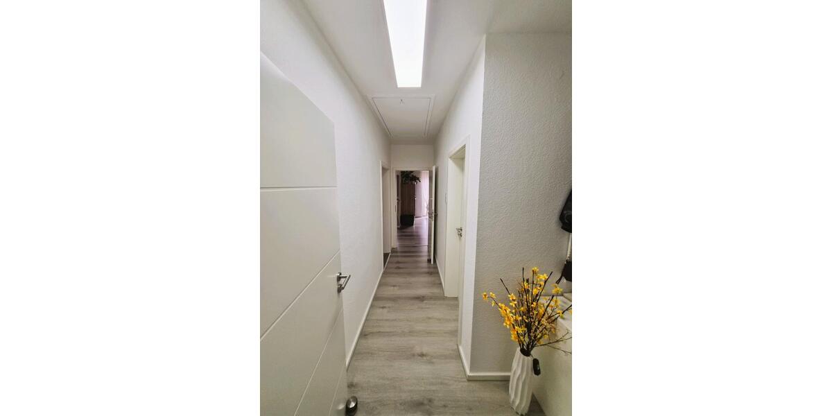 Etagenwohnung Moers Rheinkamp - 3 Zimmer, 81 m&sup2;, 700&euro; | Angebot:25874674