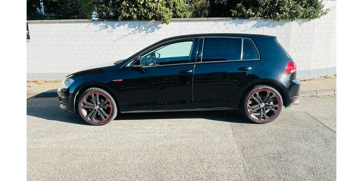 VW Golf 67.000 km 9.500 &euro; Tönisvorst 47918