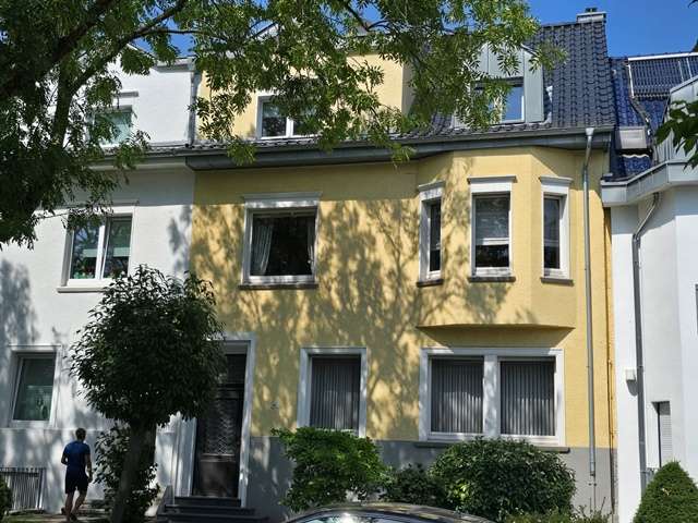 Einfamilienhaus Mönchengladbach Nord - 7 Zimmer, 246 m&sup2;, 739.000&euro; | Angebot:22098100