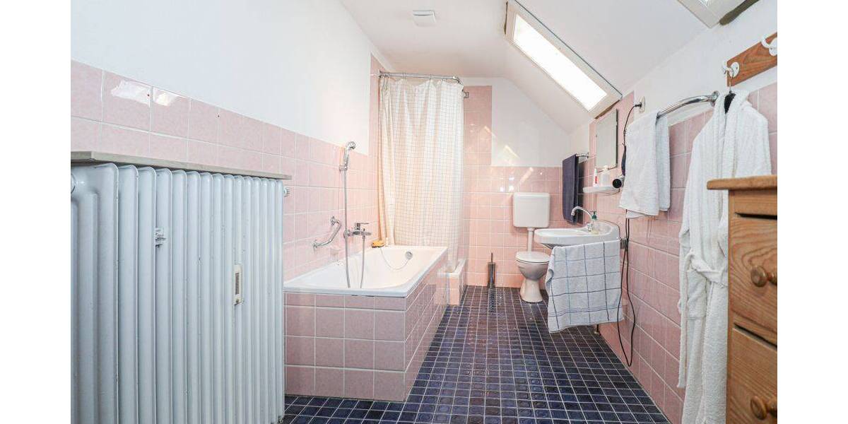 Einfamilienhaus Neuss / Grefrath Grefrath - 7 Zimmer, 265 m&sup2;, 520.000&euro; | Angebot:26157268