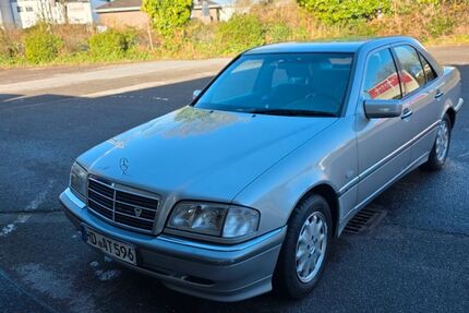 Mercedes-Benz C 200 215.300 km 3.500 &euro; Grevenbroich 41516
