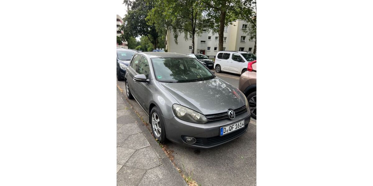 VW Golf 293.199 km 2.900 &euro; Düsseldorf 40627